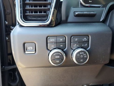 New 2026 GMC Sierra 1500 Denali w/ Denali Reserve Package AWD/4WD image 31