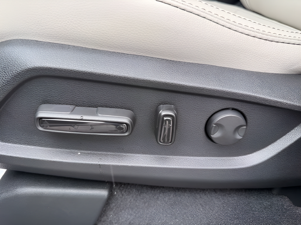 New 2026 Honda Pilot Touring image 10