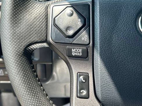 Used 2016 Toyota Tacoma TRD Off-Road w/ Premium & Technology Package AWD/4WD image 47