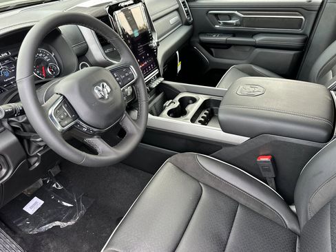 New 2026 RAM 1500 Laramie AWD/4WD image 9