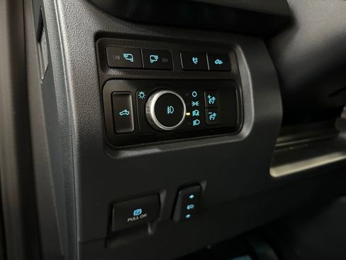 Used 2024 Ford F350 Platinum image 20