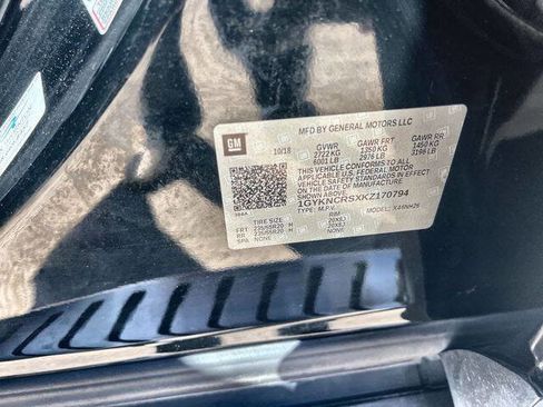 Used 2019 Cadillac XT5 Luxury w/ LPO, Black Ice Package image 33