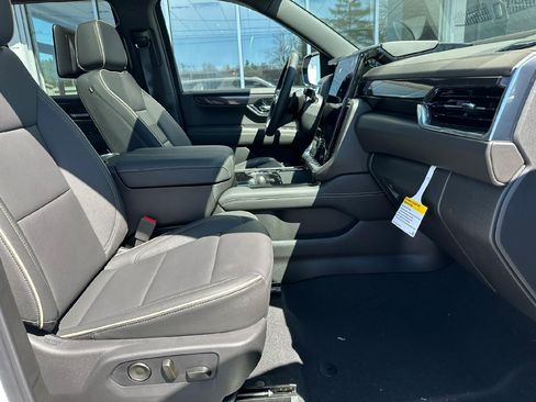 New 2026 GMC Yukon Elevation w/ Elevation Premium Package AWD/4WD image 32
