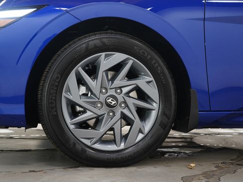 Certified 2025 Hyundai Elantra Blue image 27