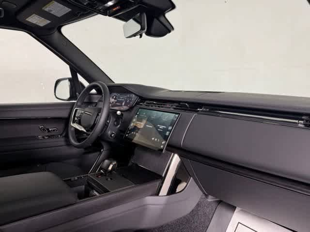 New 2026 Land Rover Range Rover Long Wheel Base SV AWD/4WD image 19