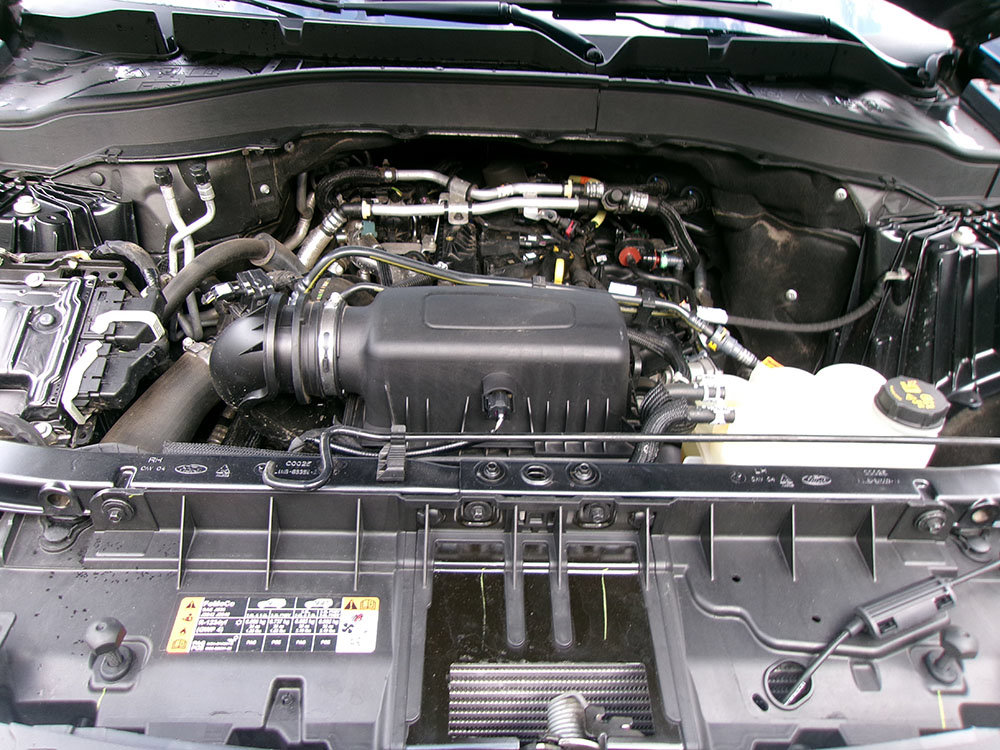Used 2021 Ford Explorer XLT w/ Equipment Group 202A AWD/4WD image 9