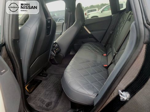 Used 2022 BMW iX xDrive50 w/ Premium Package image 18