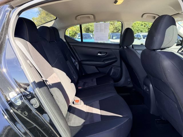 Used 2022 Nissan Sentra SR w/ Electronics Package FWD image 11
