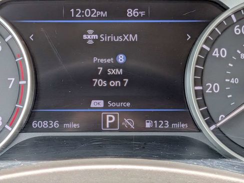 Used 2024 Nissan Sentra SV FWD image 27