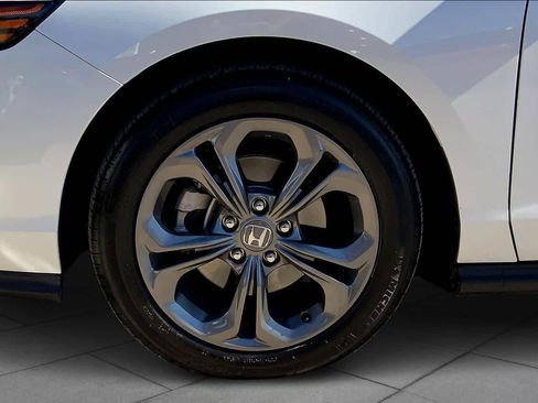 Used 2024 Honda Accord EX image 9