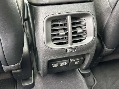 Used 2023 Jeep Cherokee Altitude Lux w/ Lux Elite Package image 12