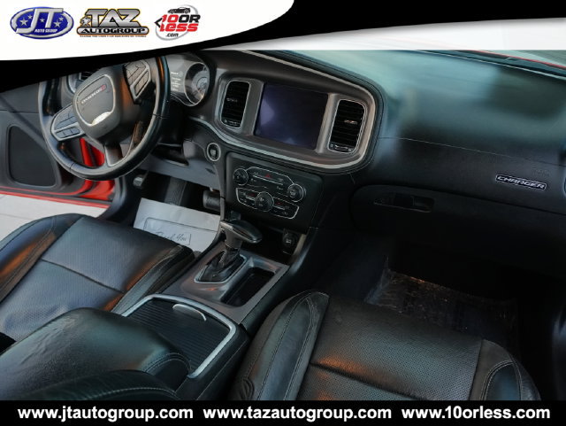 Used 2022 Dodge Charger SXT w/ Plus Group RWD image 21