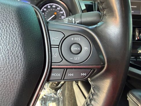 Used 2021 Toyota Camry SE image 25