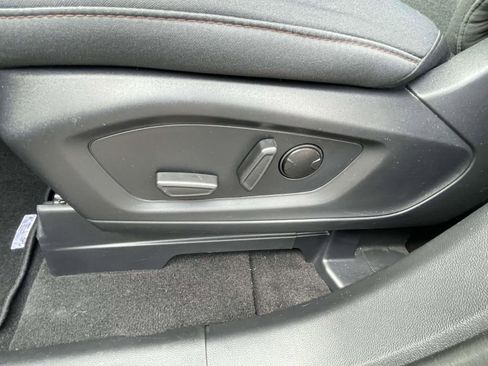 Used 2025 Ford Explorer Active image 15