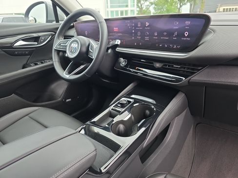 Used 2025 Buick Envision Preferred AWD/4WD image 16