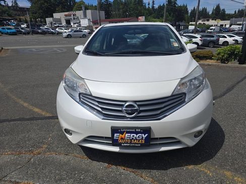 Used 2015 Nissan Versa Note SV w/ Sport Value Package FWD image 2