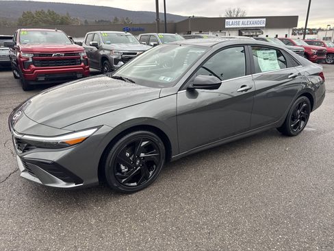 New 2026 Hyundai Elantra SEL Sport Premium image 8