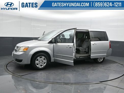 Used 2010 Dodge Grand Caravan SE w/ Climate Group FWD image 46