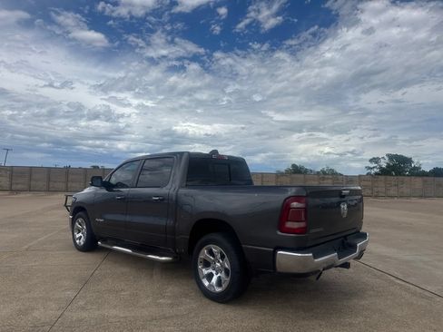 Used 2019 RAM 1500 Big Horn RWD image 17