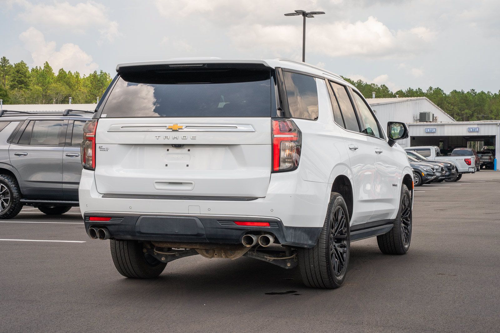Used 2023 Chevrolet Tahoe High Country w/ Premium Package 2 RWD image 8