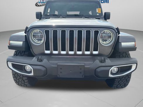Used 2022 Jeep Wrangler Unlimited Sahara w/ LED Lighting Group AWD/4WD image 29