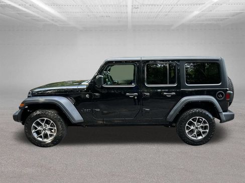 Used 2024 Jeep Wrangler Unlimited Sport AWD/4WD image 2