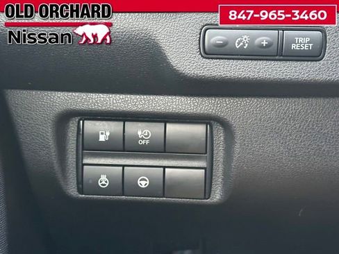 Used 2019 Nissan Leaf SV w/ SV Technology Package image 16