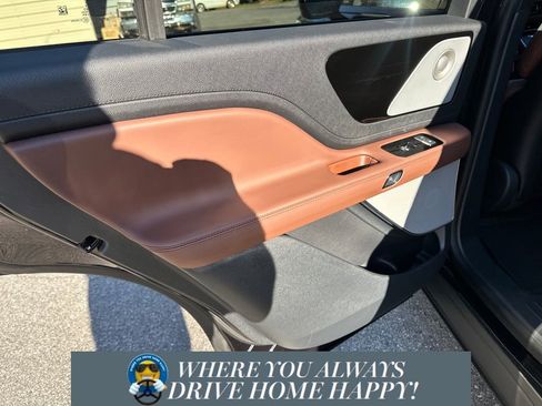 New 2026 Lincoln Aviator Reserve image 27