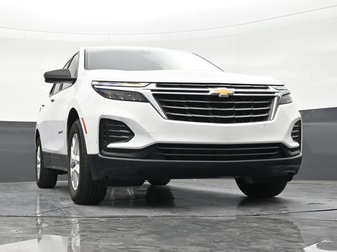 Used 2024 Chevrolet Equinox LS w/ LS Convenience Package FWD image 23