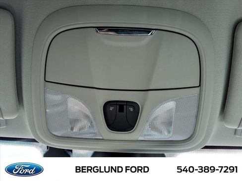 Used 2021 Jeep Cherokee Latitude Lux w/ Comfort/Convenience Group AWD/4WD image 29