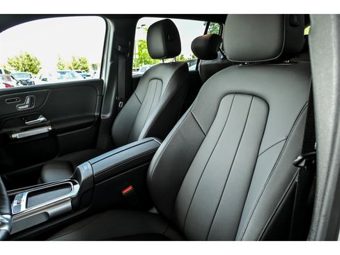 Certified 2026 Mercedes-Benz GLB 250 4MATIC image 12