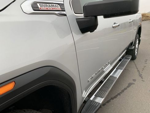 Used 2021 GMC Sierra 2500 Denali w/ Denali Ultimate Package image 13