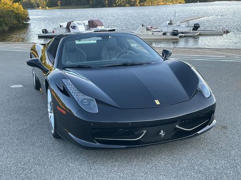 Used 2013 Ferrari 458 Spider image 16