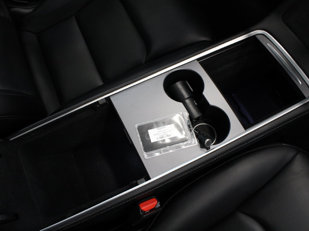 Used 2025 Tesla Model Y Long Range RWD image 18