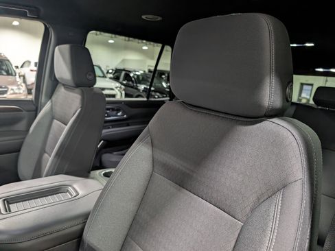Used 2024 GMC Yukon SLE w/ Max Trailering Package image 11