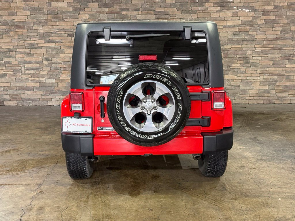 Used 2018 Jeep Wrangler Unlimited Sahara w/ Connectivity Group AWD/4WD image 7