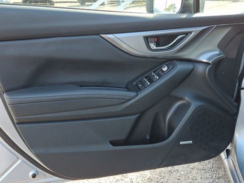 Used 2021 Subaru Impreza 2.0i Limited image 13