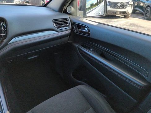 Used 2025 Dodge Durango GT AWD/4WD image 16