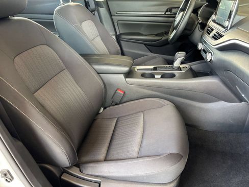 Used 2026 Nissan Altima 2.5 SV FWD image 36