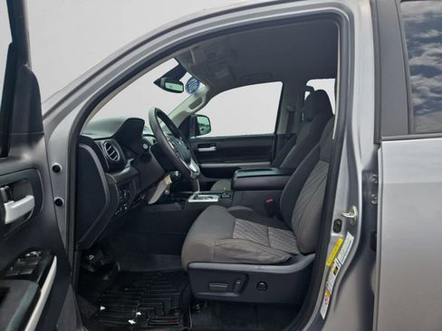 Used 2018 Toyota Tundra SR5 w/ SR5 Upgrade Package AWD/4WD image 8