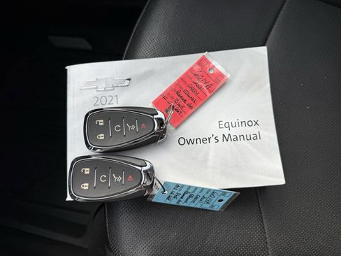 Used 2021 Chevrolet Equinox Premier image 25