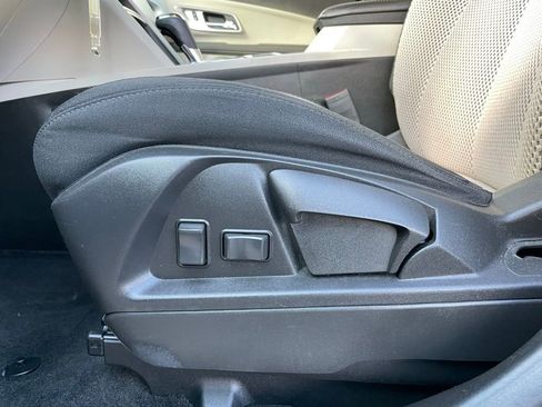 Used 2017 Chevrolet Equinox LS image 24