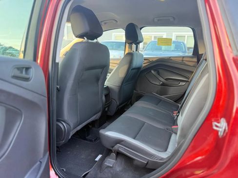 Used 2015 Ford Escape S FWD image 8