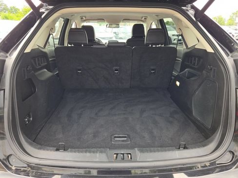 Used 2024 Ford Edge Titanium AWD/4WD image 23