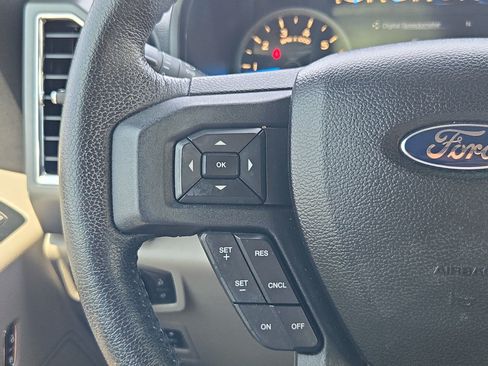 Used 2015 Ford F150 XLT w/ Equipment Group 302A Luxury AWD/4WD image 17