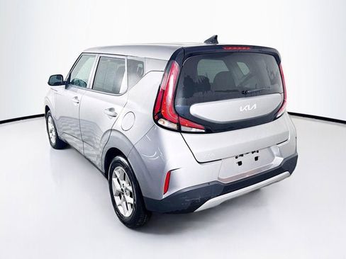 Certified 2023 Kia Soul LX w/ LX Technology Package image 7