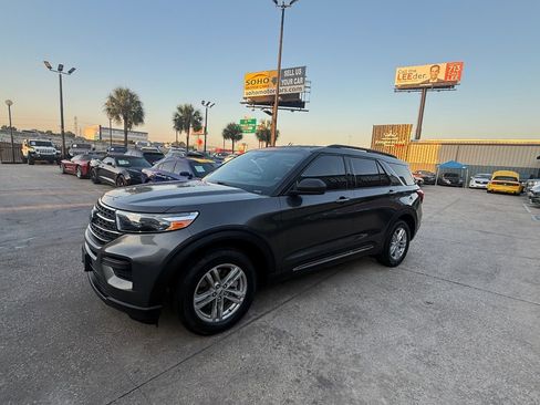 Used 2020 Ford Explorer XLT image 7