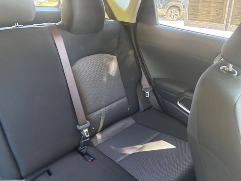 Used 2025 Kia Soul LX w/ LX Technology Package FWD image 37