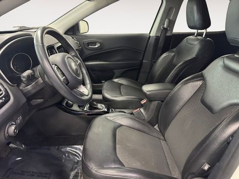 Used 2018 Jeep Compass Latitude w/ Popular Equipment Group AWD/4WD image 7