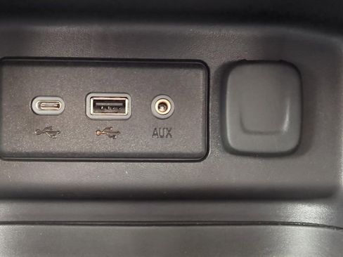 Used 2024 Chevrolet Equinox LT image 26